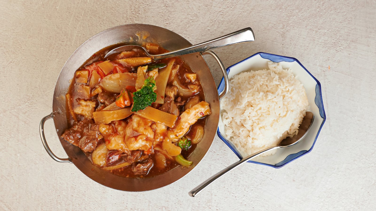 Rett fra Peking Kafé & Restaurant i Tønsberg